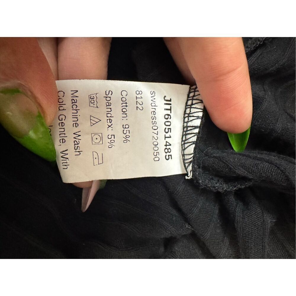 Mini black dress size small - Picture 4 of 6